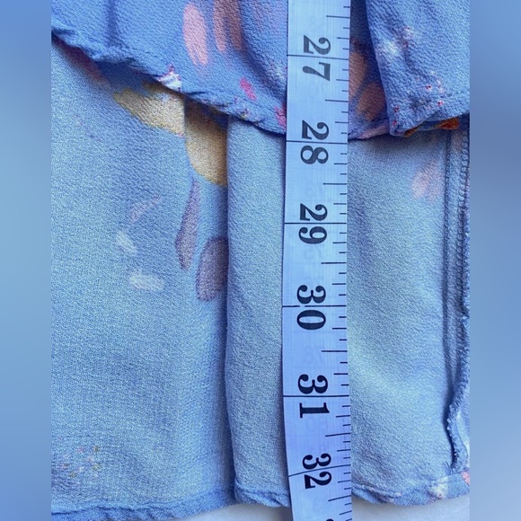 EUCFree People Field of Butterflies Tunic Top Women's Small Purple V-Neck
Blouse - Picture 6 of 9